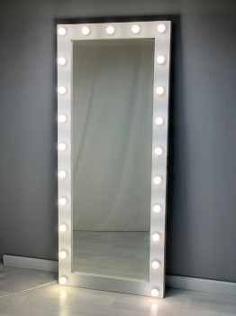 Длинное гримерное зеркало в пол с подсветкой по краям 190 на 80