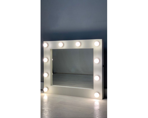 Зеркало для ванной из дерева с подсветкой лампочками 80х60