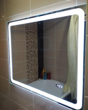Зеркало для ванной комнаты с LED подсветкой Равенна с часами