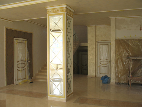 Зеркальная колонна в квартиру или частный дом ЗК-4